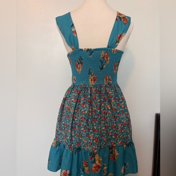 Floral Teal Sleeveless Dress - Picture 3 of 11